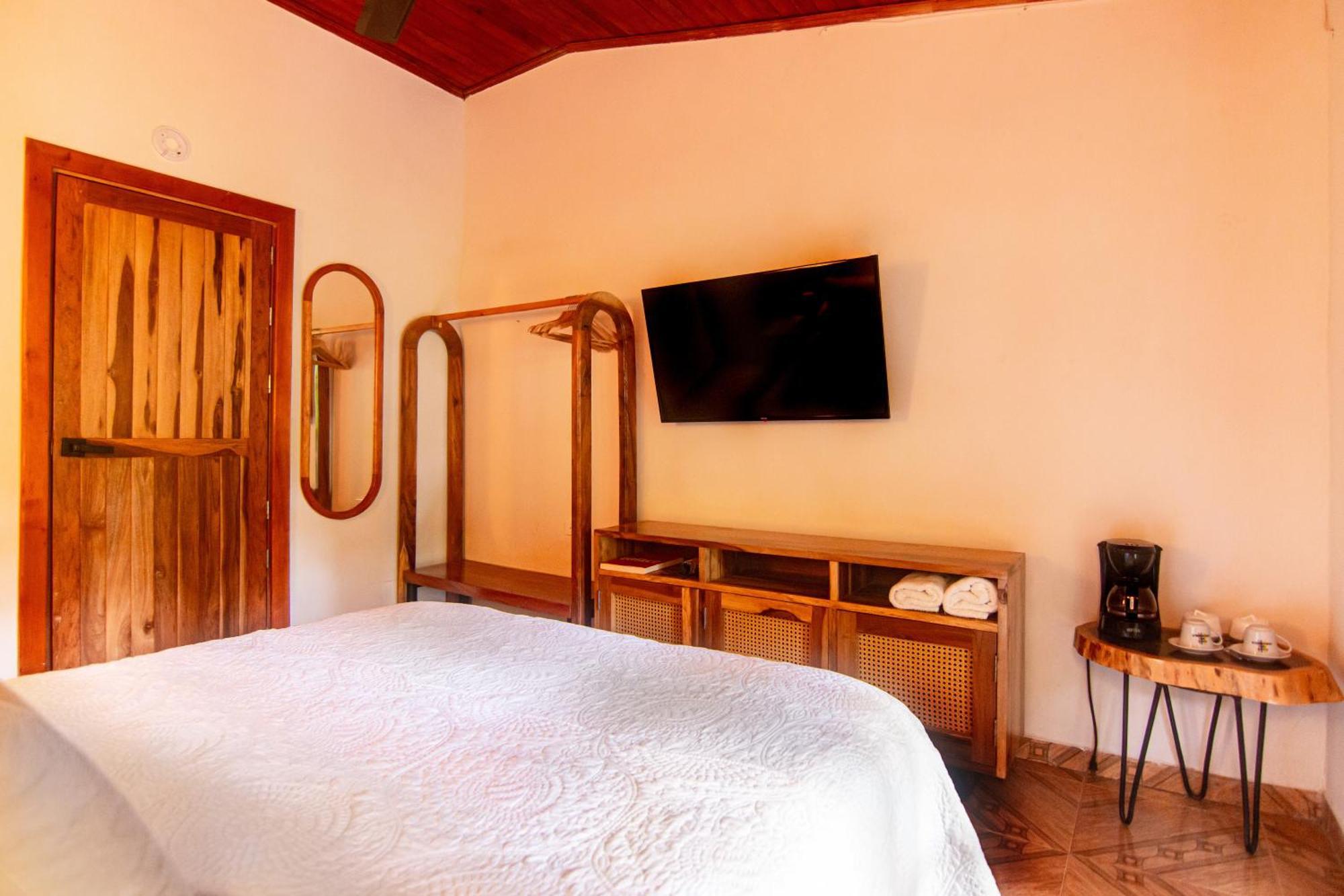 Portales Del Tayrona Garden Hotel Калабасо Экстерьер фото